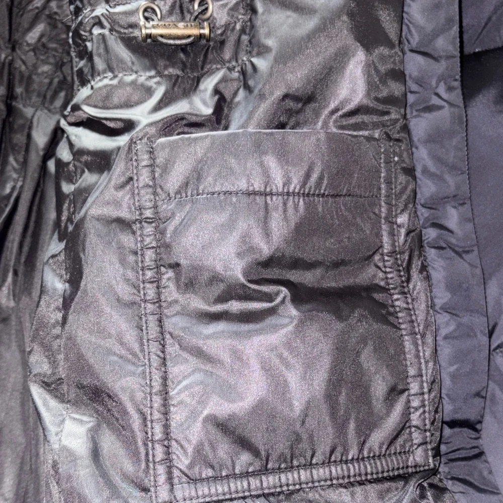 EUC Women's Black Puffer Down Coat trimmed removable hood Waist Defined by Coach